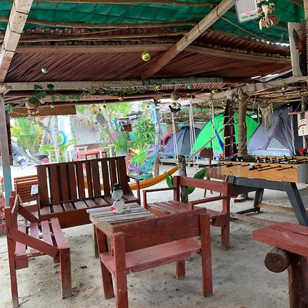 Casa De Los Santos Camping Y Eco Cabanas Isla Holbox Exteriör bild