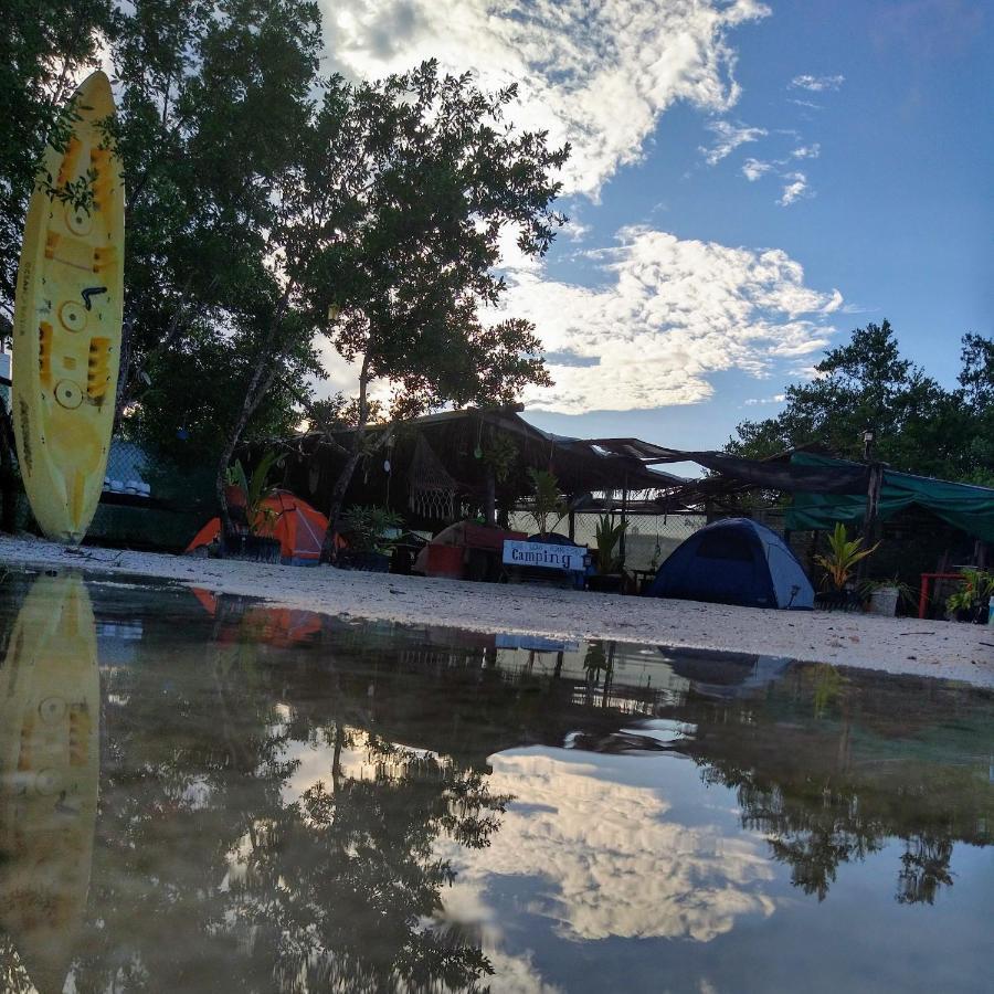 Casa De Los Santos Camping Y Eco Cabanas Isla Holbox Exteriör bild