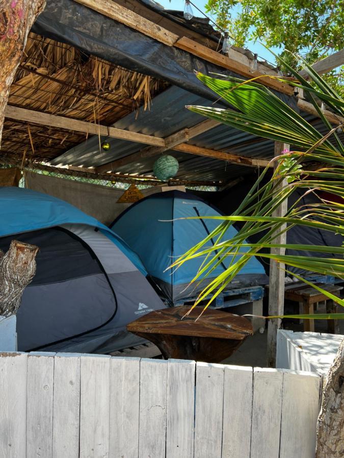 Casa De Los Santos Camping Y Eco Cabanas Isla Holbox Exteriör bild