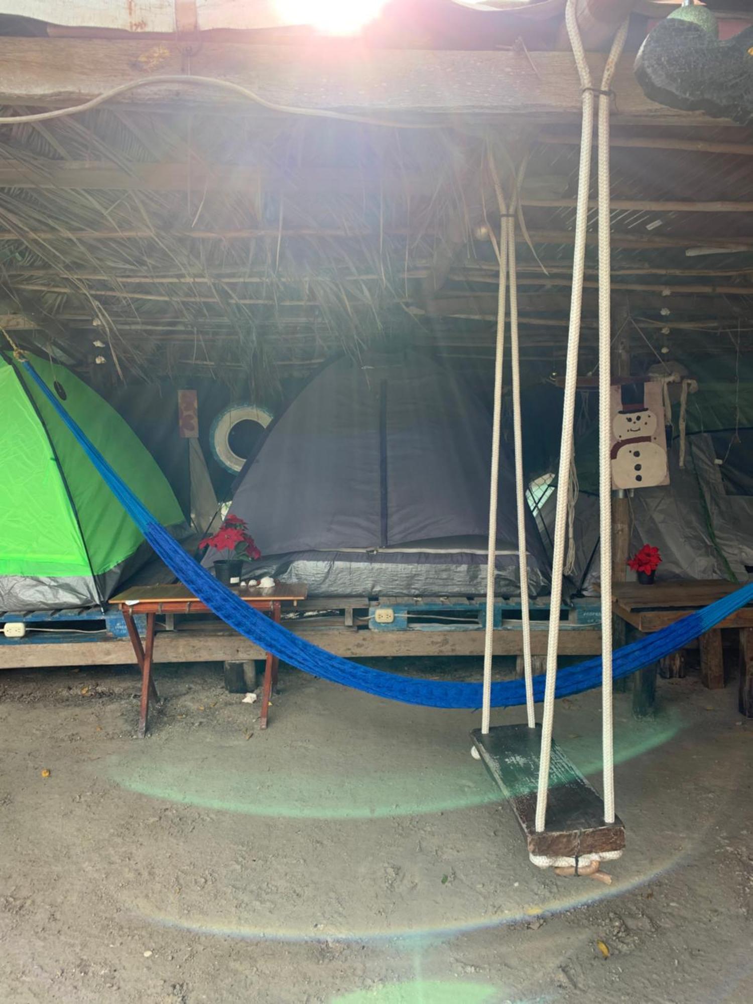 Casa De Los Santos Camping Y Eco Cabanas Isla Holbox Exteriör bild